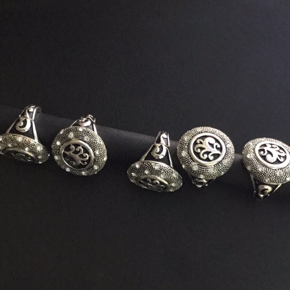 Bundle NWT Regency Style Statement Stretch Rings